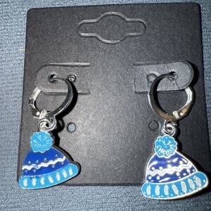 Cute Silver Tone 1 1/8” Christmas Holiday Dangle Snow Tobaggon Blue Earrings